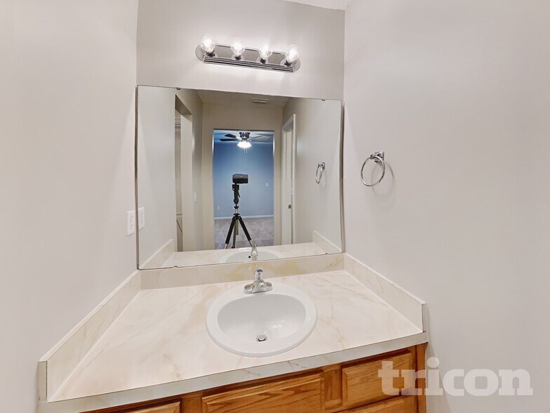 Building Photo - 4220 Lindy Trail