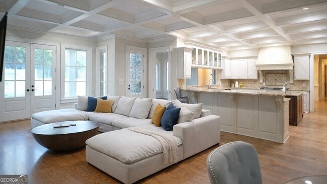 Building Photo - 453 Londonberry Rd NW