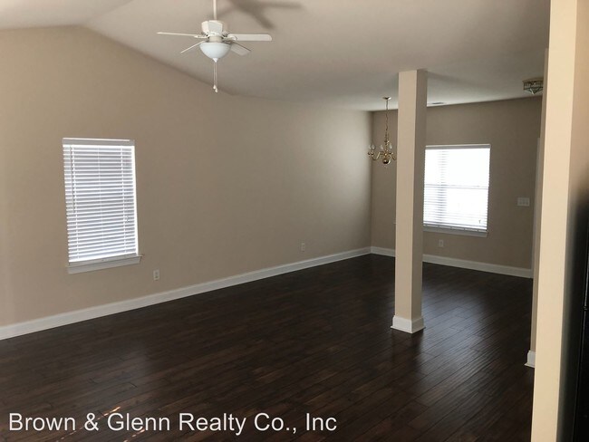 Building Photo - 3 br, 2 bath House - 4820 Water Ct.