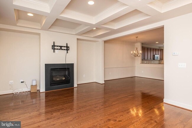 Building Photo - 3431 Kemper Rd
