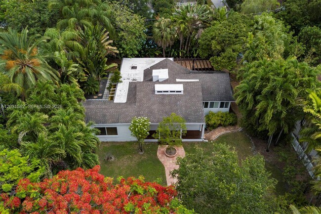 Building Photo - 3945 Loquat Ave