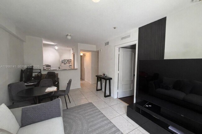 Building Photo - 2536 NW 24th St