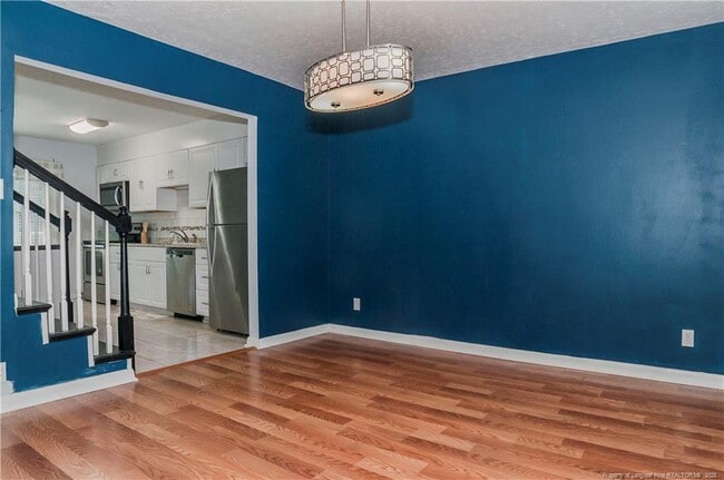 Building Photo - 1302 Kienast Dr