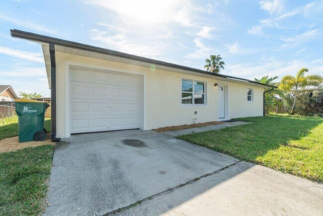 Building Photo - 140 S Marjorie Ct