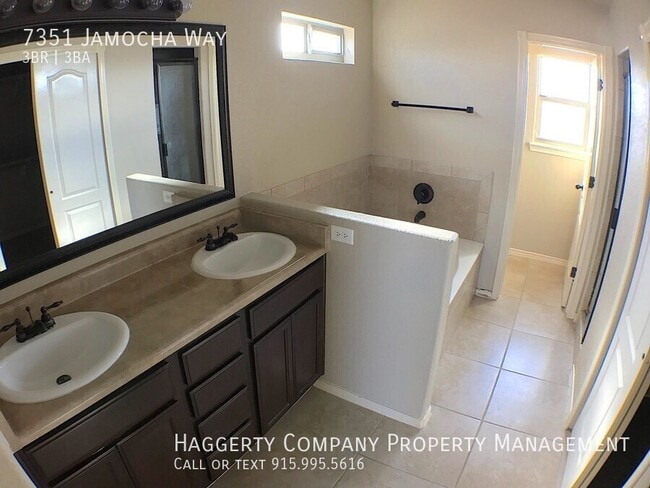 Building Photo - 7351 Jamocha way