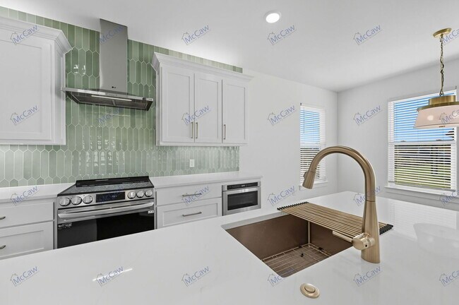 Building Photo - 100 Cardinal Wds