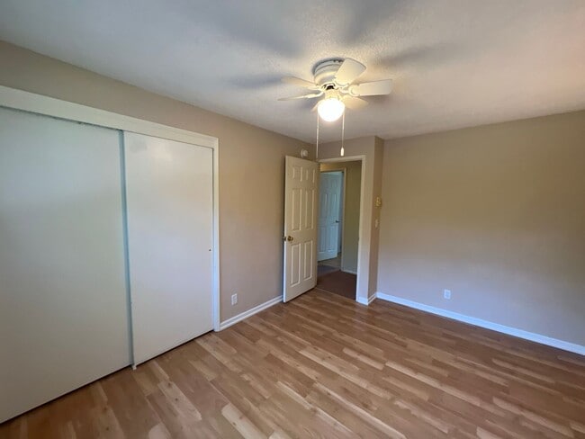 Building Photo - Hayden Bridge Four Bedroom