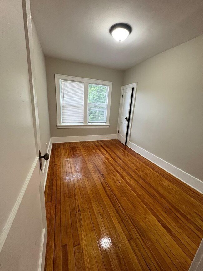 Building Photo - *Pending* Updated 3-Bedroom, 1.5-Bathroom Home – $1,375/Month | Accepting Section 8