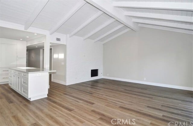 Building Photo - 619 Poinsettia Ave