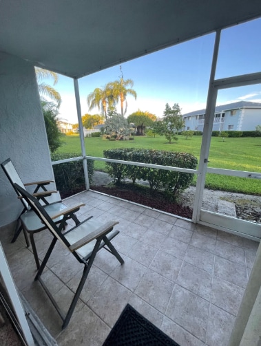 Building Photo - 8200 Summerlin Village Cir