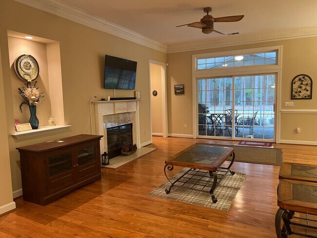 Building Photo - Baynard Park