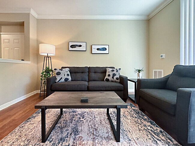 Building Photo - 1770 Bearberry Cir