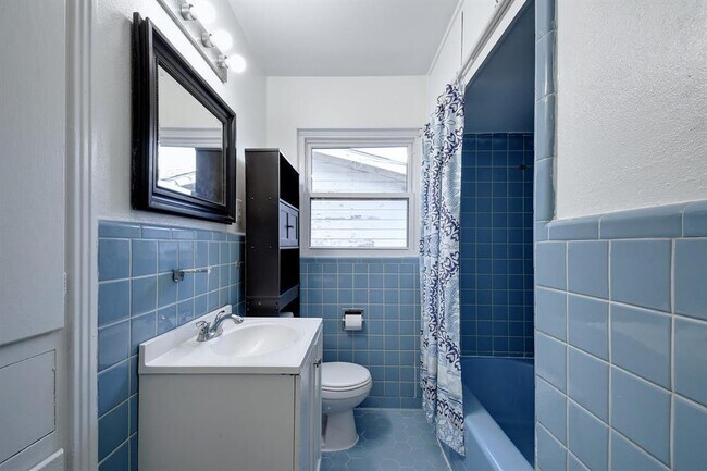 Building Photo - 430 Beryl Dr