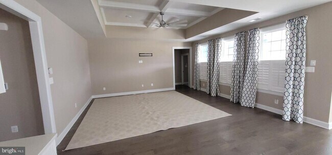 Building Photo - 37046 Seagrove Wy