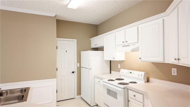 Building Photo - 2327 Oak Glenn Cir