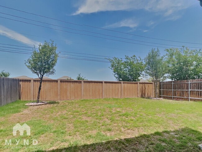 Building Photo - 2100 Iron Rail Terrace