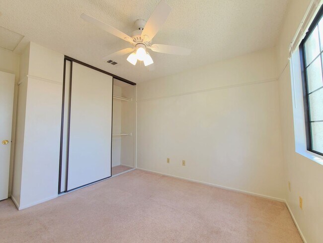 Building Photo - 10844 Pepper Way