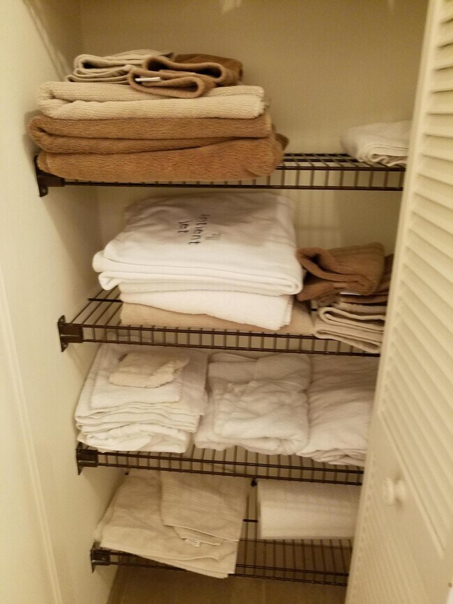 Building Photo - 326 Brackenwood Cir