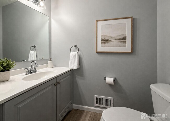 Building Photo - 6 Allison Dr