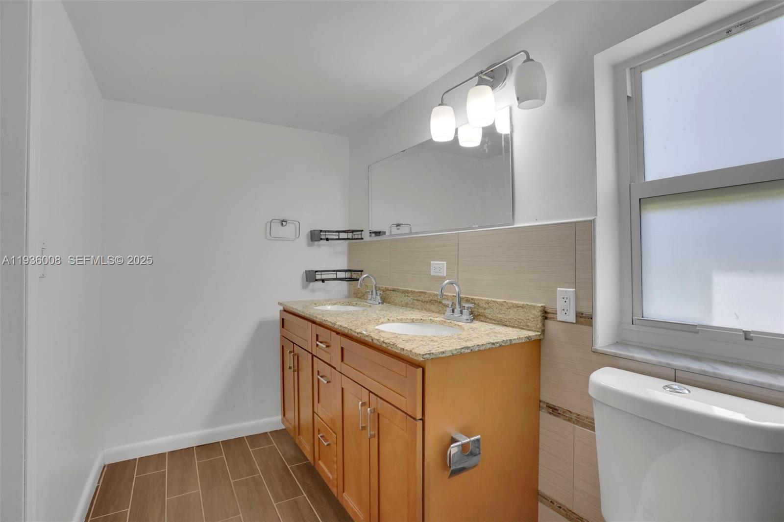 Building Photo - 510 N 69th Ave