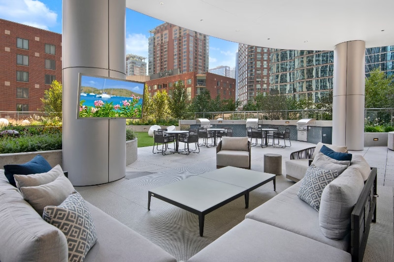 Building Photo - 455 N New St