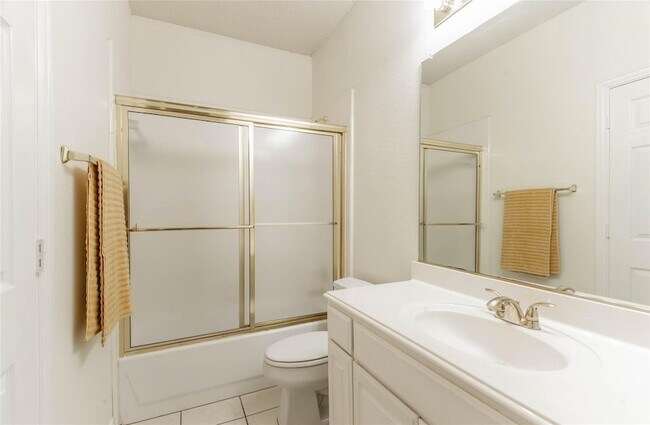 Building Photo - 4136 Los Altos Dr