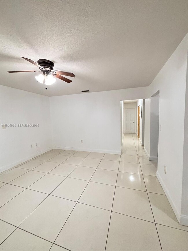 Building Photo - 12 Andros Rd