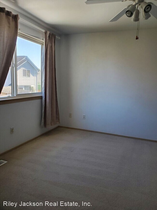 Building Photo - 3 br, 2.5 bath House - 5606 Mount Olympus ...