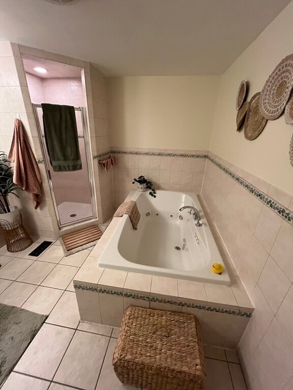 Building Photo - 554 E Broadway