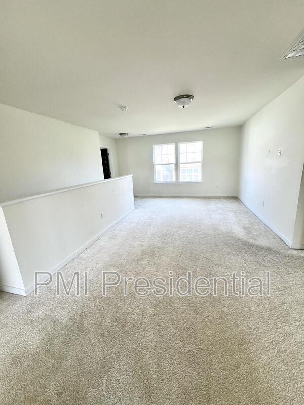 Building Photo - 15606 Wolfboro Rd