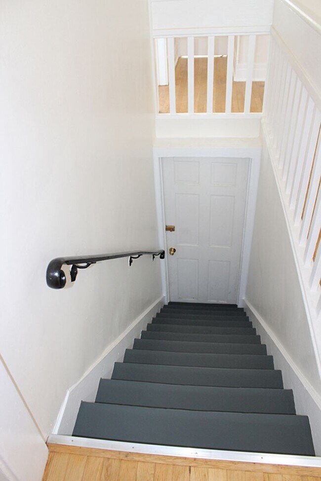 Building Photo - 622