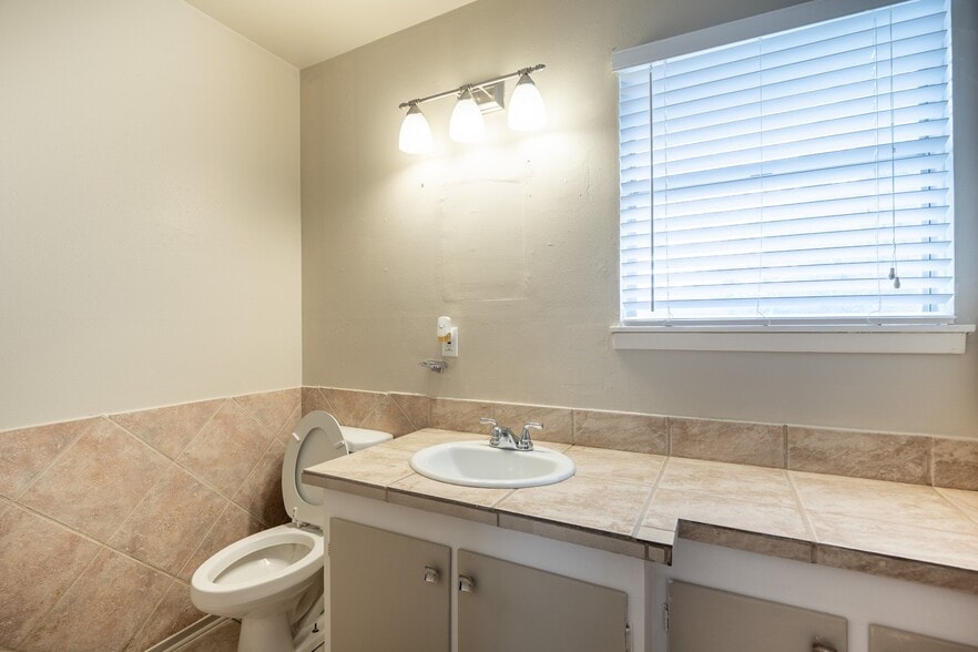 Building Photo - 10507 Mt Boracho Dr