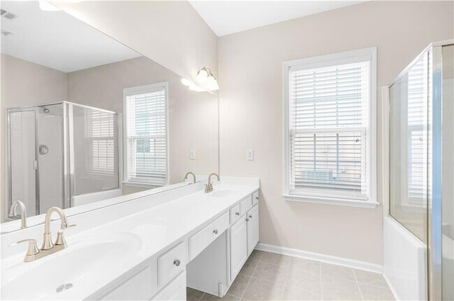 Building Photo - 315 Dexter Dr