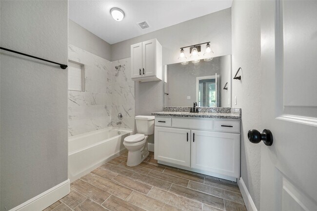 Building Photo - 4205 Elmwood St