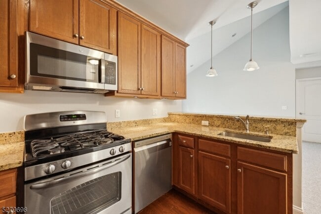 Building Photo - 1305 Meadow Brook Ct