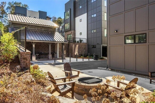 Building Photo - 396 Pratt Dr SE