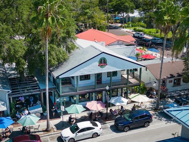 Building Photo - 415 Mapleway