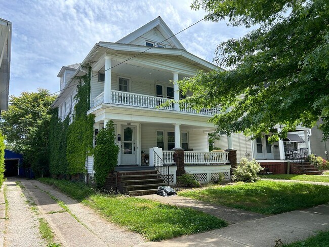 Building Photo - 1285 Cranford Ave