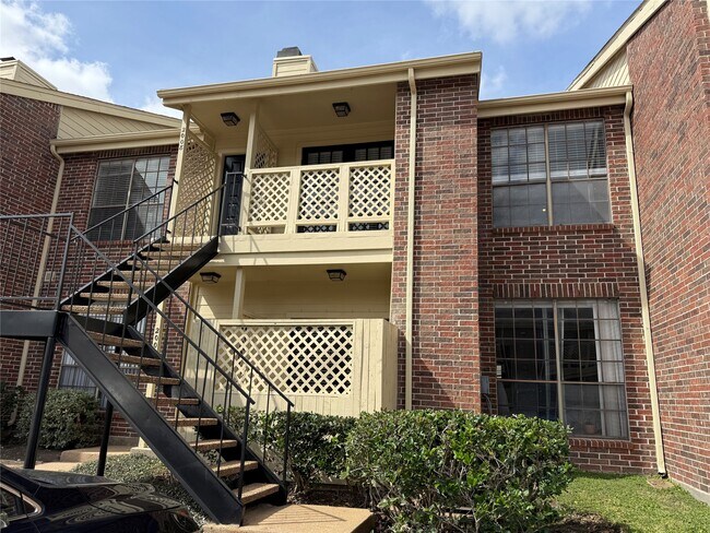 Building Photo - 2121 El Paseo St