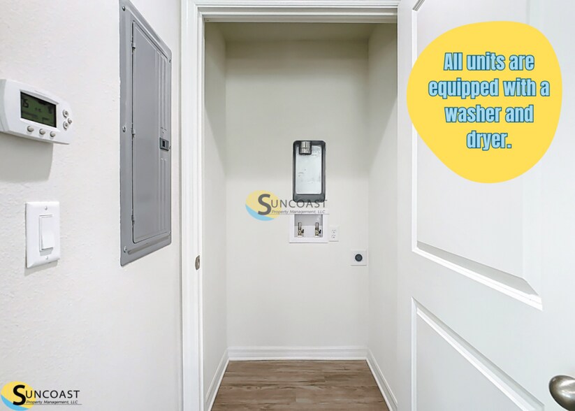 Building Photo - 3821 SW 43rd Ct