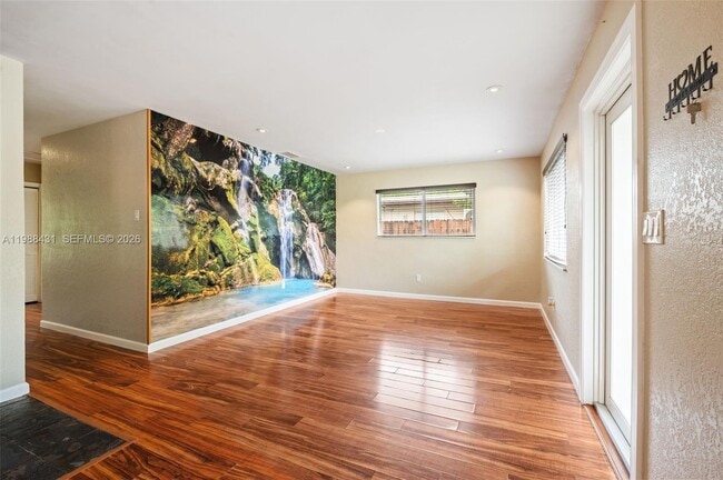 Building Photo - 7245 S Waterway Dr