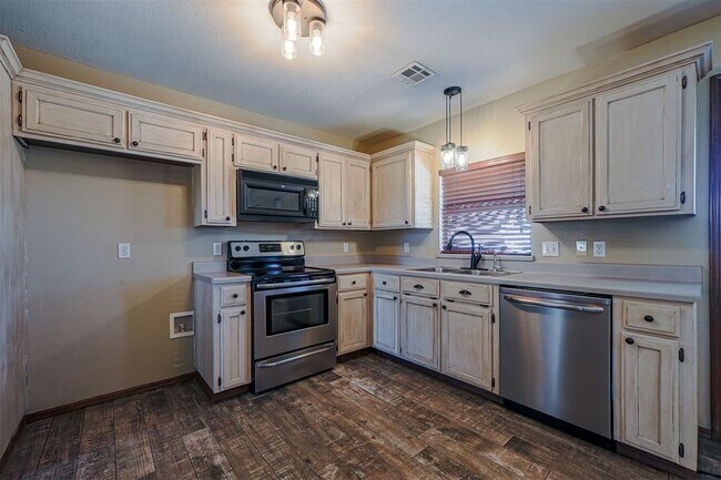 Building Photo - 11857 NW 7th St