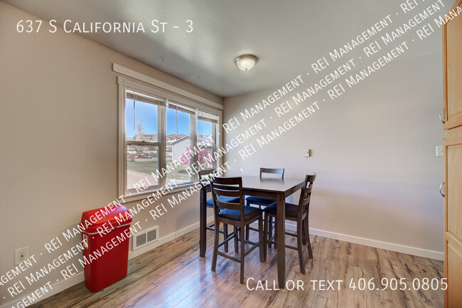 Building Photo - Great Views! Fully Furnished 2-bed, 1-bath...