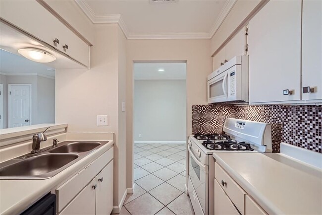 Building Photo - 7920 Rockwood Ln