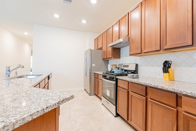 Building Photo - 2114 Damasi Ln