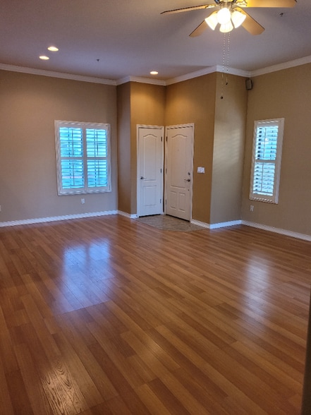 Building Photo - 295 N Rural Rd