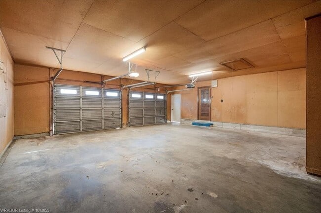 Building Photo - 6014 Park Ave