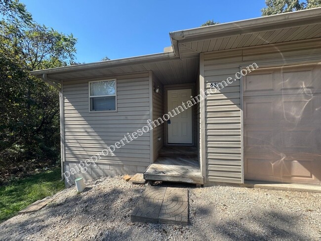 Primary Photo - Grand Oak Road