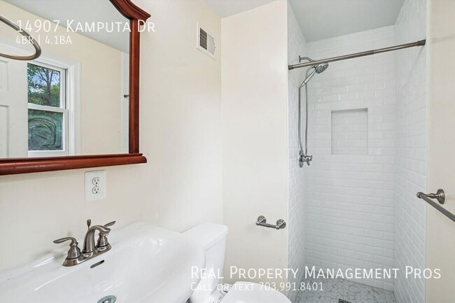 Building Photo - 14907 Kamputa Dr