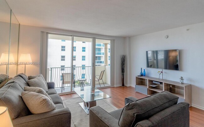 Building Photo - 9195 Collins Ave